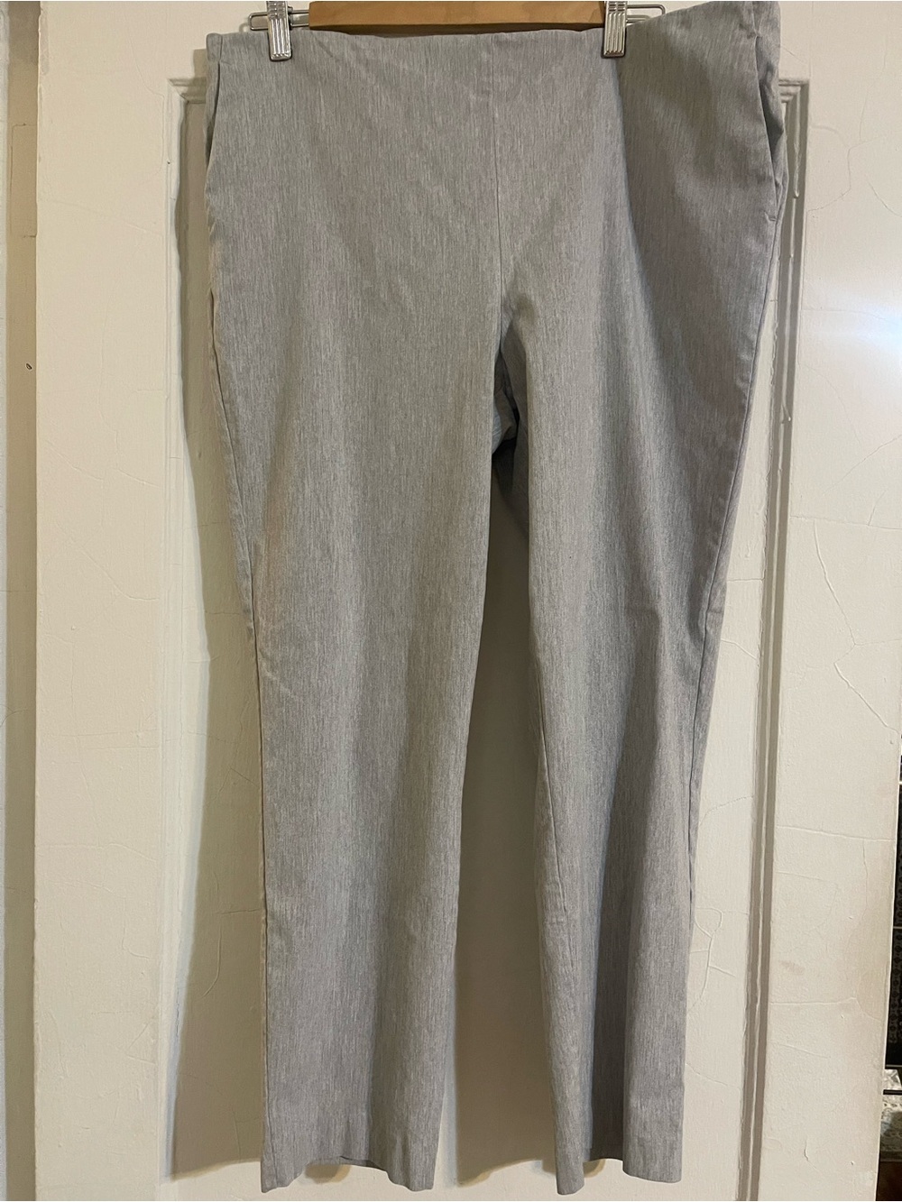 Carolina Belle Light Gray Cropped Straight-Leg Pants